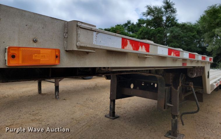 image for item JC9665 2001 Transcraft D-Eagle W2  drop deck equipment trailer