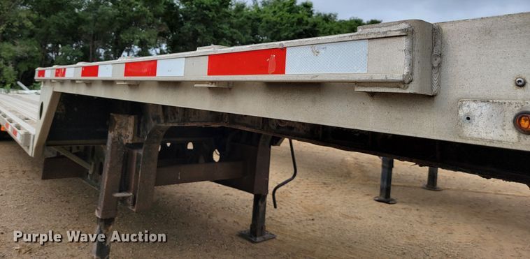 image for item JC9665 2001 Transcraft D-Eagle W2  drop deck equipment trailer