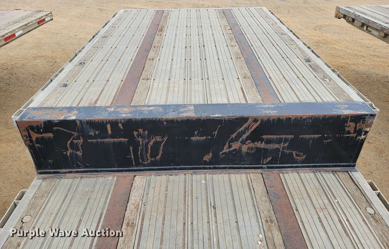 image for item JC9665 2001 Transcraft D-Eagle W2  drop deck equipment trailer