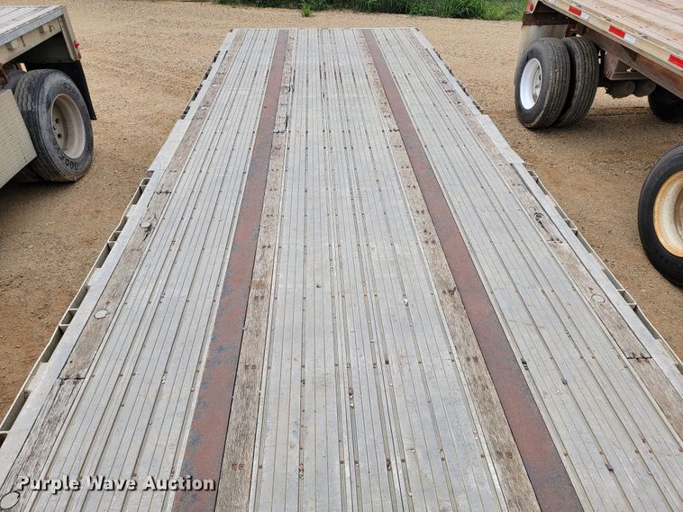 image for item JC9665 2001 Transcraft D-Eagle W2  drop deck equipment trailer