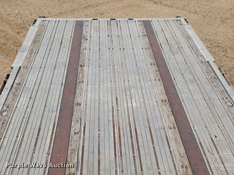 image for item JC9665 2001 Transcraft D-Eagle W2  drop deck equipment trailer