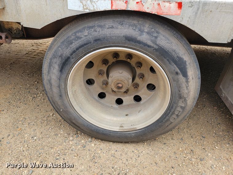 image for item JC9665 2001 Transcraft D-Eagle W2  drop deck equipment trailer