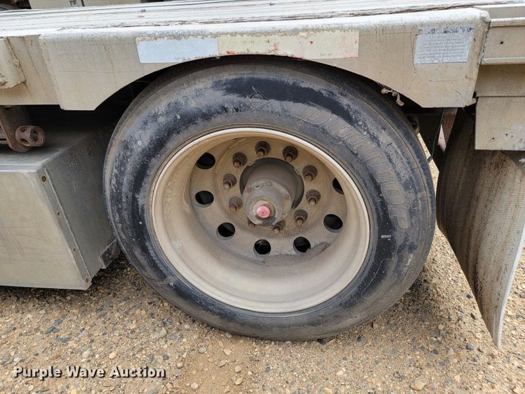 image for item JC9665 2001 Transcraft D-Eagle W2  drop deck equipment trailer