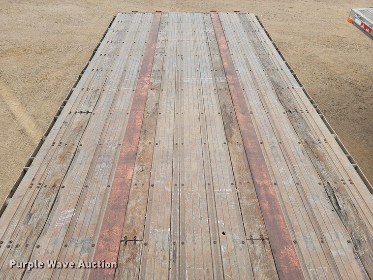 image for item JC9666 1999 Fontaine LFTW-6-8048WSAK  flatbed trailer