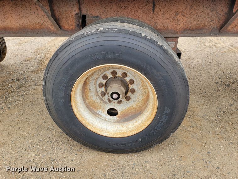 image for item JC9666 1999 Fontaine LFTW-6-8048WSAK  flatbed trailer