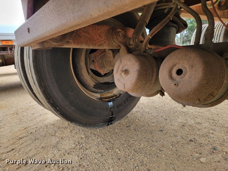 image for item JC9666 1999 Fontaine LFTW-6-8048WSAK  flatbed trailer