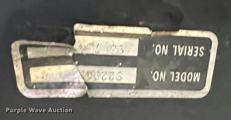 image for item JM9135 1989 John Deere 750B  dozer