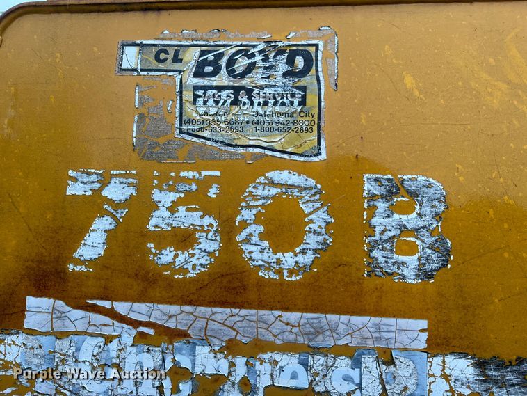 image for item JM9135 1989 John Deere 750B  dozer