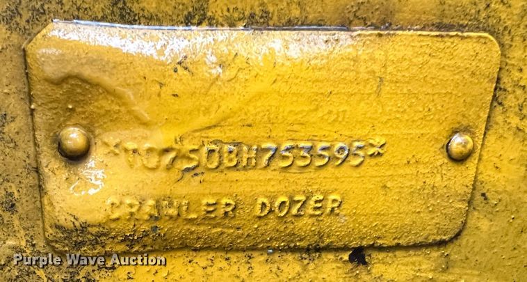 image for item JM9135 1989 John Deere 750B  dozer