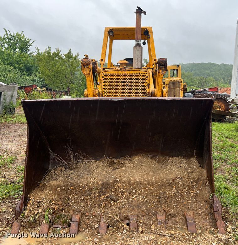 image for item JM9136 1979 John Deere 855  track loader