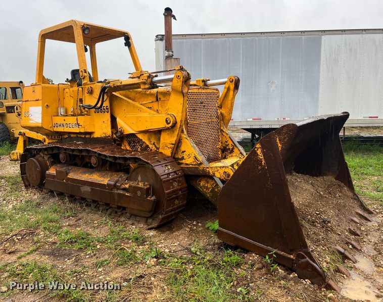image for item JM9136 1979 John Deere 855  track loader