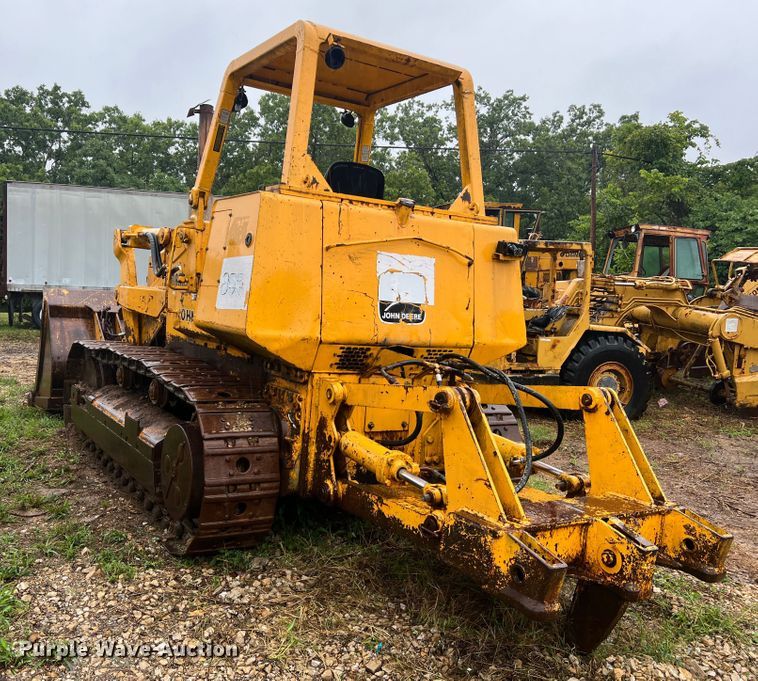 image for item JM9136 1979 John Deere 855  track loader