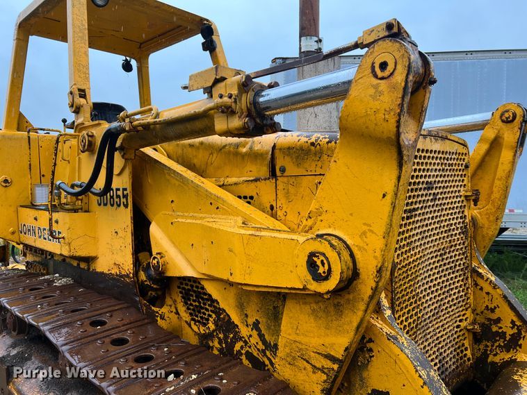 image for item JM9136 1979 John Deere 855  track loader