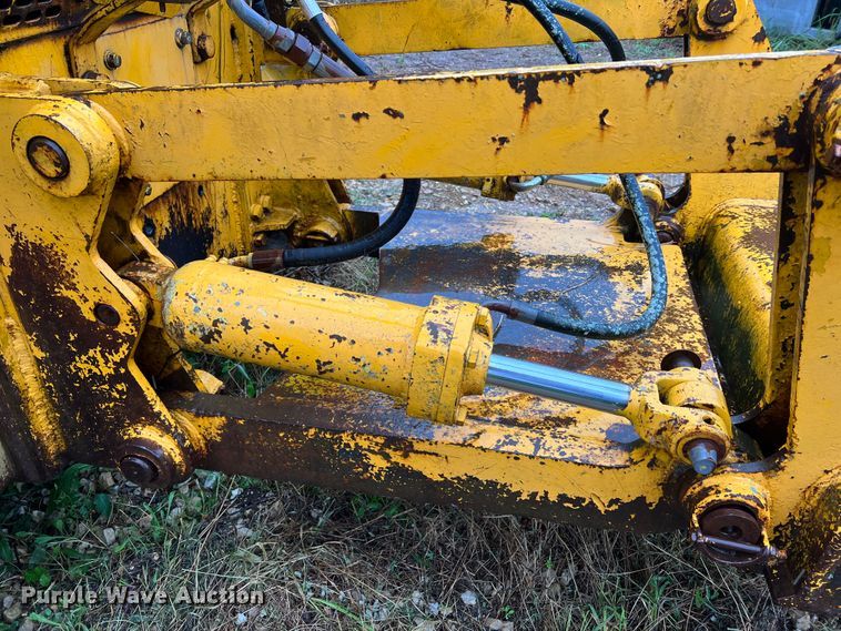 image for item JM9136 1979 John Deere 855  track loader