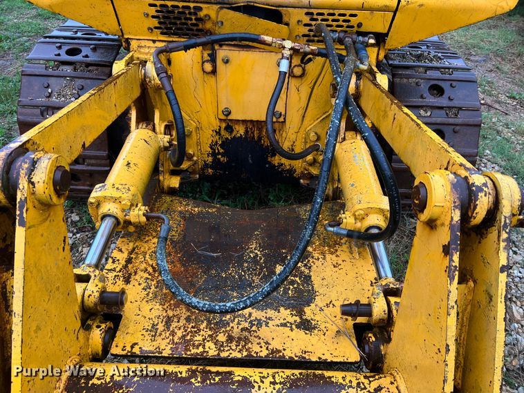 image for item JM9136 1979 John Deere 855  track loader