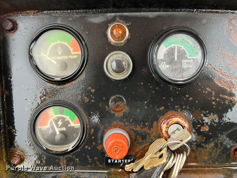 image for item JM9136 1979 John Deere 855  track loader