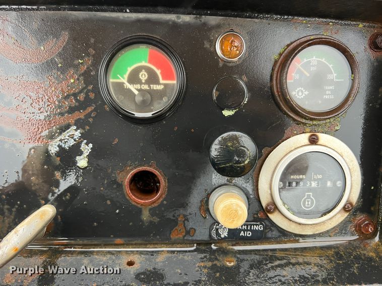 image for item JM9136 1979 John Deere 855  track loader