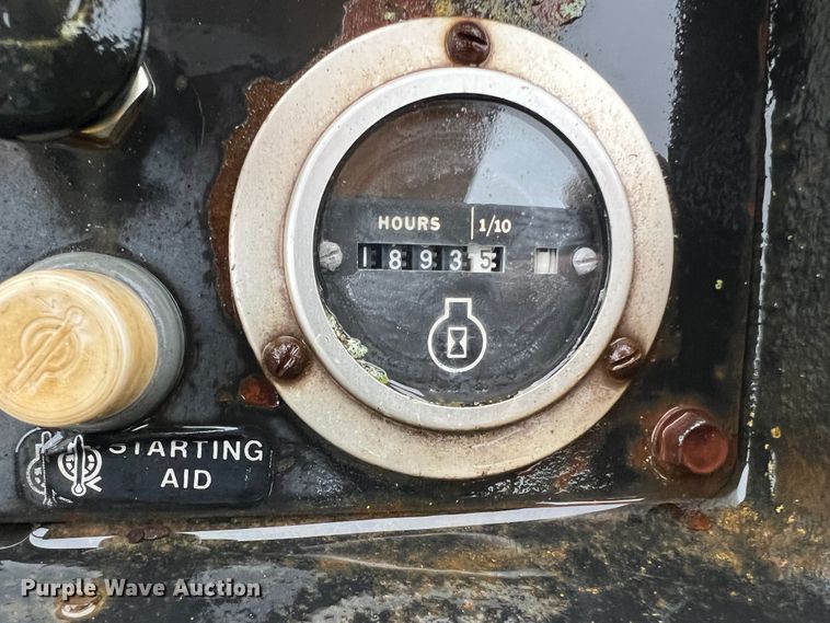 image for item JM9136 1979 John Deere 855  track loader