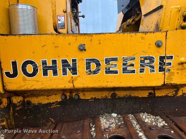 image for item JM9136 1979 John Deere 855  track loader