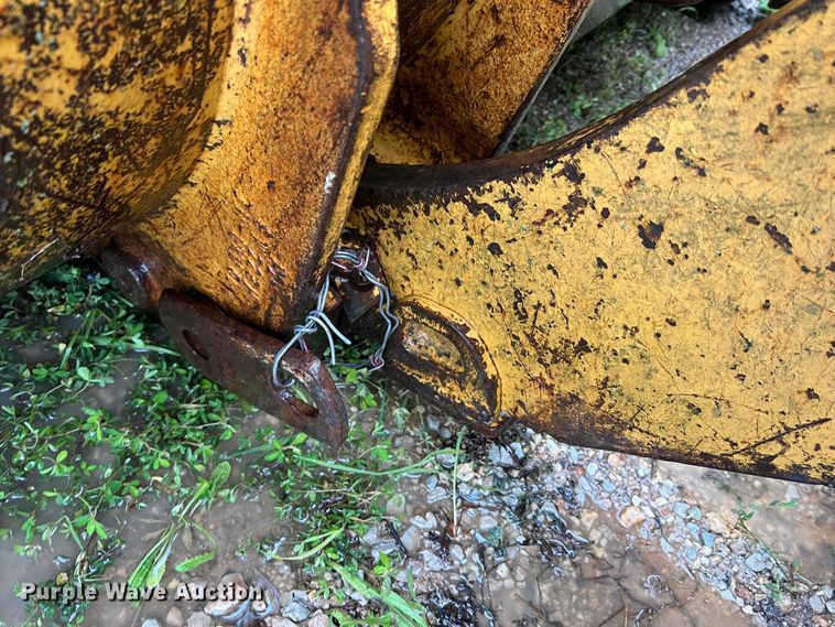 image for item JM9137 1987 Caterpillar 953  track loader