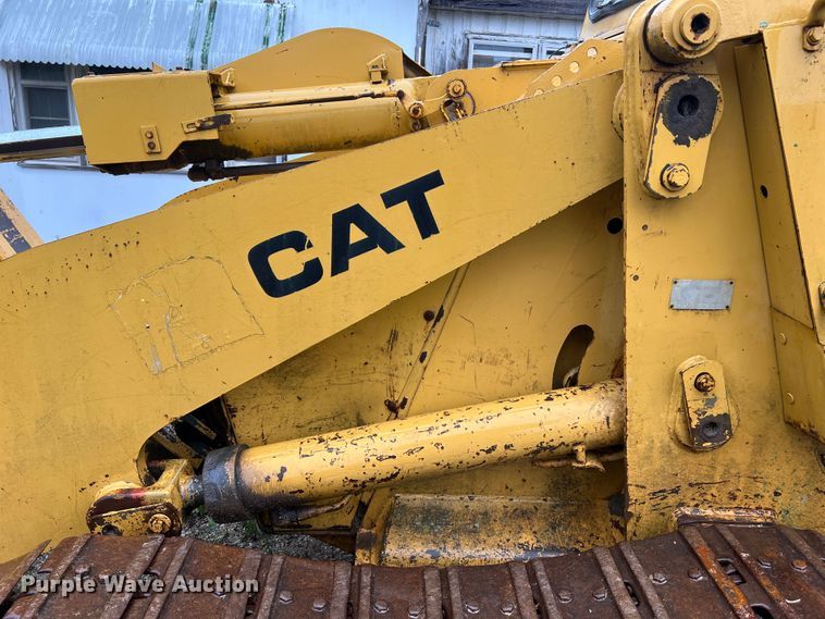image for item JM9137 1987 Caterpillar 953  track loader