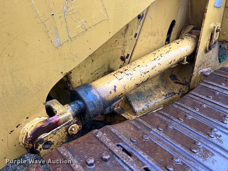 image for item JM9137 1987 Caterpillar 953  track loader