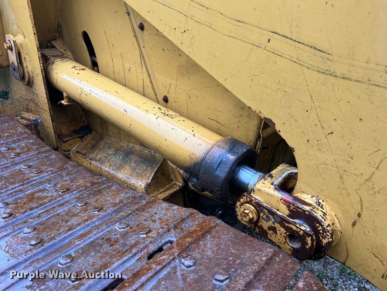 image for item JM9137 1987 Caterpillar 953  track loader