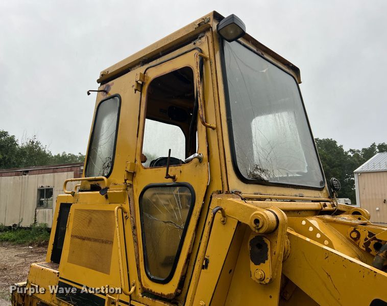 image for item JM9137 1987 Caterpillar 953  track loader
