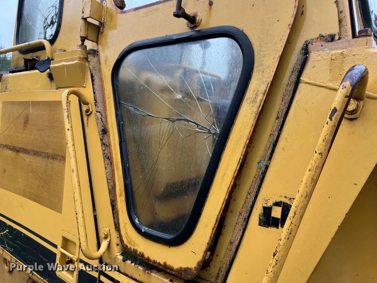 image for item JM9137 1987 Caterpillar 953  track loader