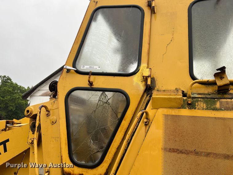 image for item JM9137 1987 Caterpillar 953  track loader