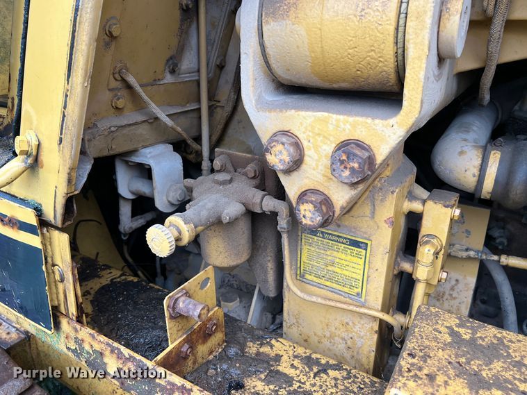 image for item JM9137 1987 Caterpillar 953  track loader