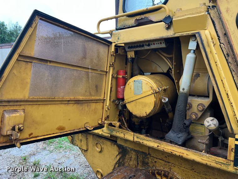 image for item JM9137 1987 Caterpillar 953  track loader