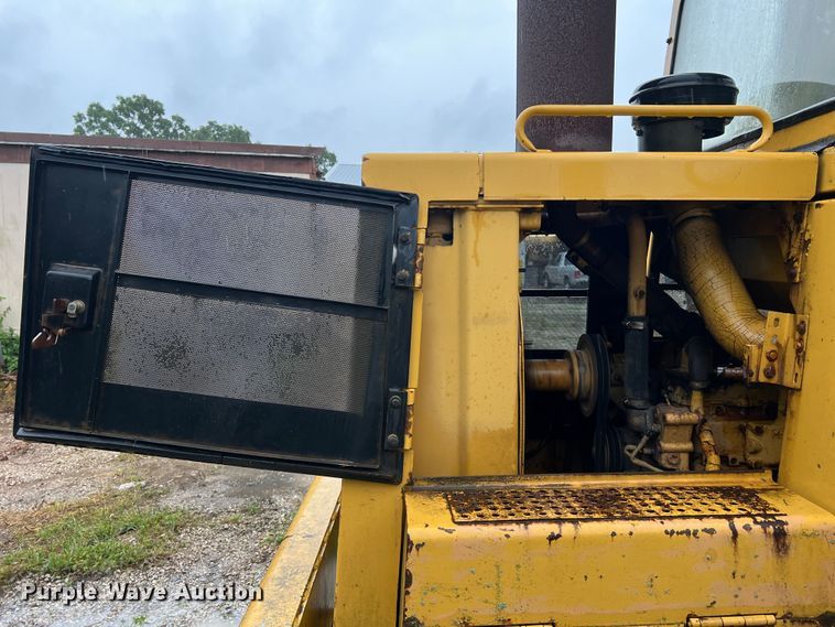 image for item JM9137 1987 Caterpillar 953  track loader