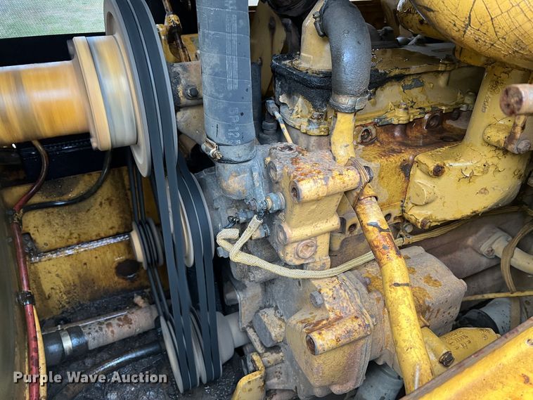 image for item JM9137 1987 Caterpillar 953  track loader