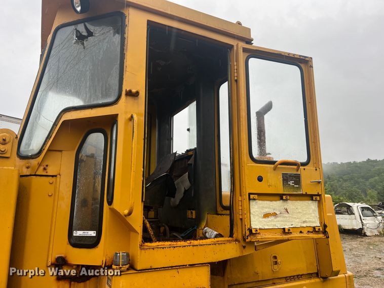 image for item JM9138 1985 Kobelco LK300A  wheel loader
