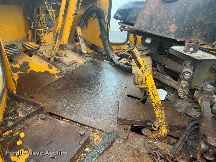 image for item JM9138 1985 Kobelco LK300A  wheel loader