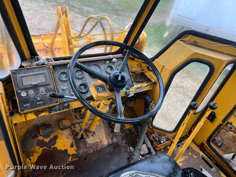image for item JM9138 1985 Kobelco LK300A  wheel loader