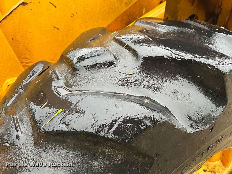 image for item JM9138 1985 Kobelco LK300A  wheel loader