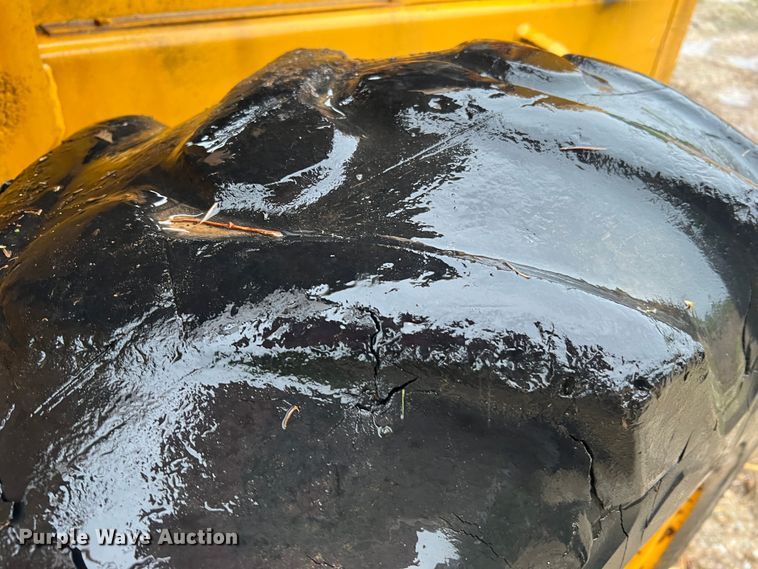 image for item JM9138 1985 Kobelco LK300A  wheel loader