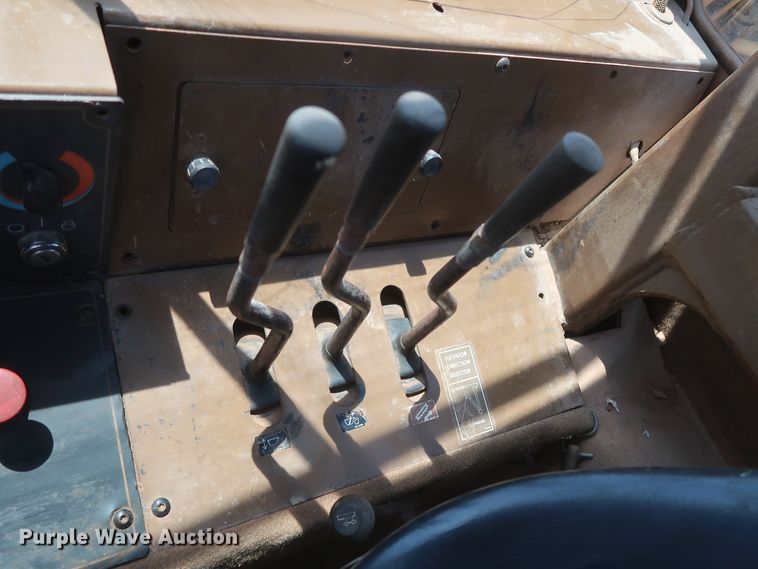 image for item JR9401 1996 Caterpillar 615C Series II  elevating scraper