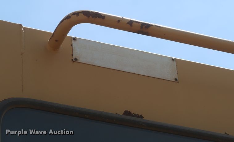 image for item JR9401 1996 Caterpillar 615C Series II  elevating scraper