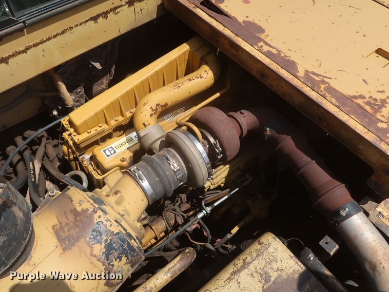 image for item JR9401 1996 Caterpillar 615C Series II  elevating scraper