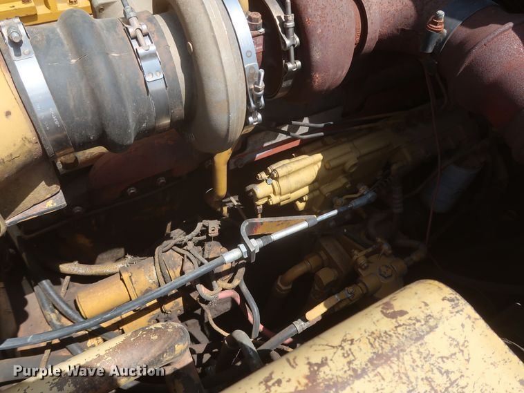 image for item JR9401 1996 Caterpillar 615C Series II  elevating scraper