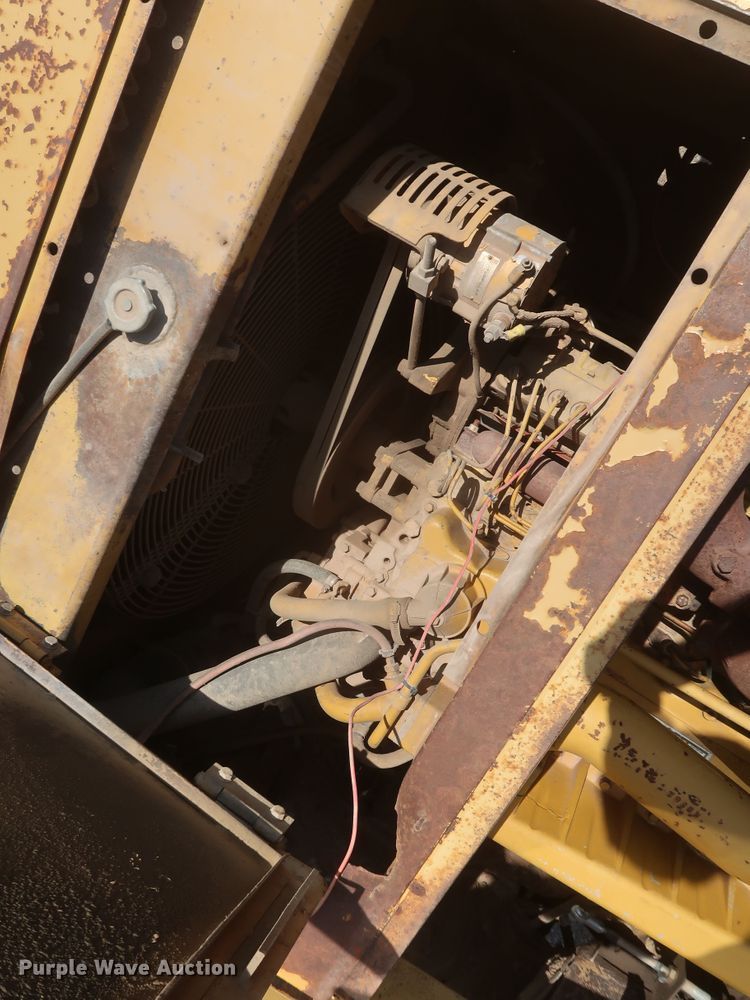 image for item JR9401 1996 Caterpillar 615C Series II  elevating scraper