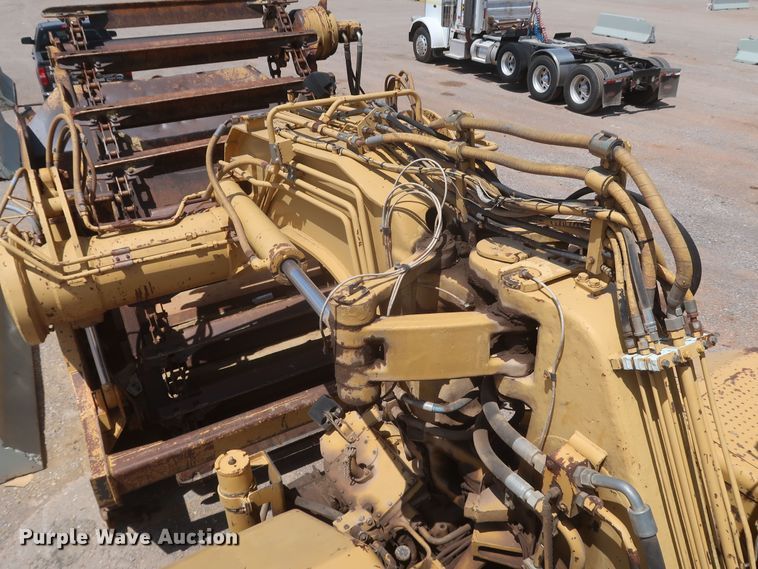 image for item JR9401 1996 Caterpillar 615C Series II  elevating scraper