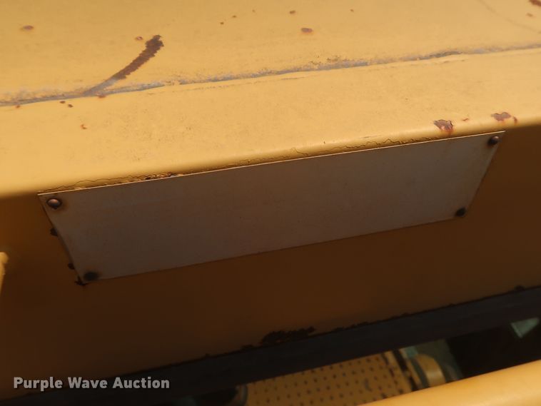 image for item JR9401 1996 Caterpillar 615C Series II  elevating scraper