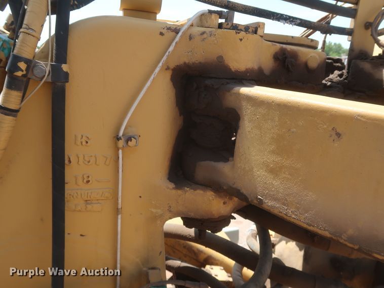 image for item JR9401 1996 Caterpillar 615C Series II  elevating scraper