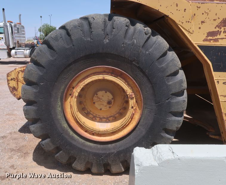 image for item JR9401 1996 Caterpillar 615C Series II  elevating scraper