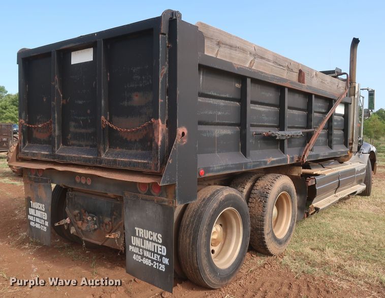 image for item JR9430 1999 International 9200  dump truck