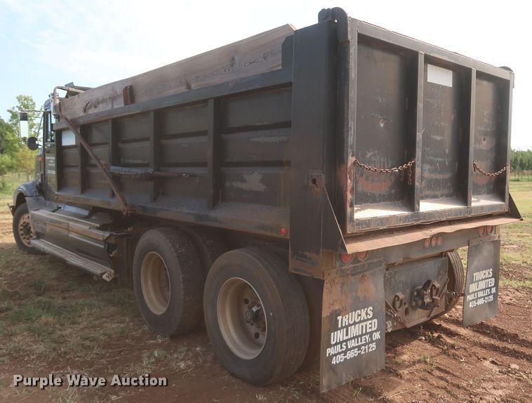 image for item JR9430 1999 International 9200  dump truck